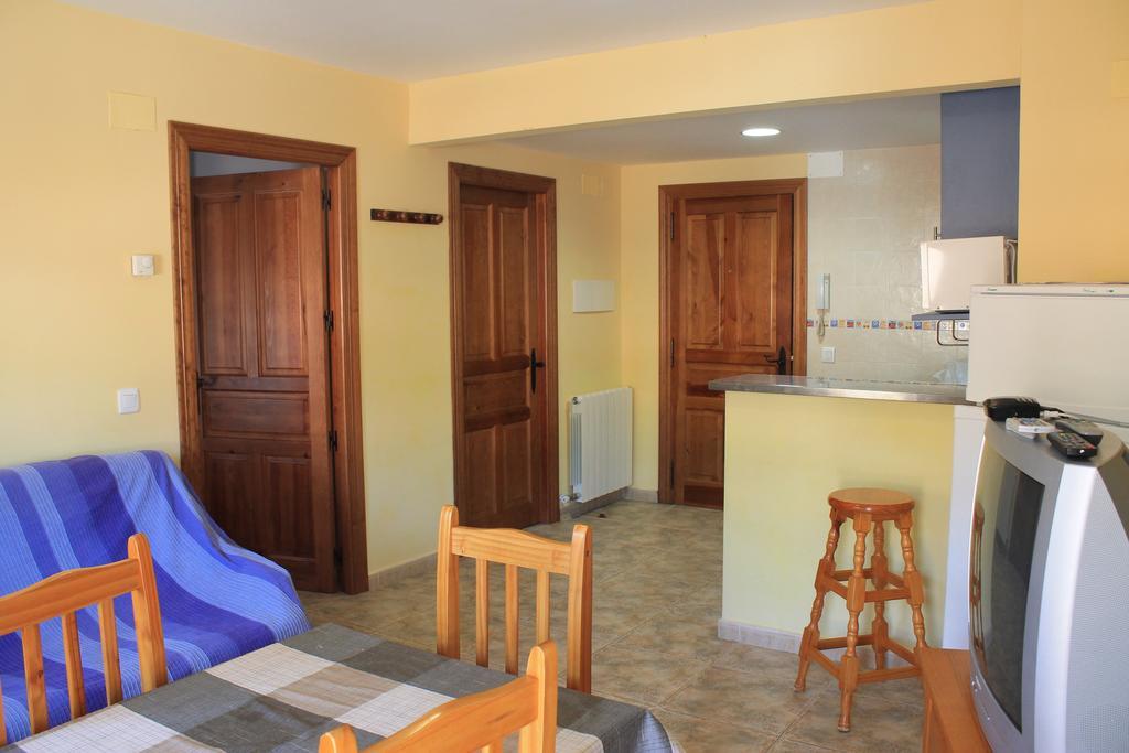Apartamentos Turisticos Rosario Camarena de la Sierra Cameră foto